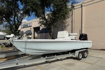 Contender 23 Bay