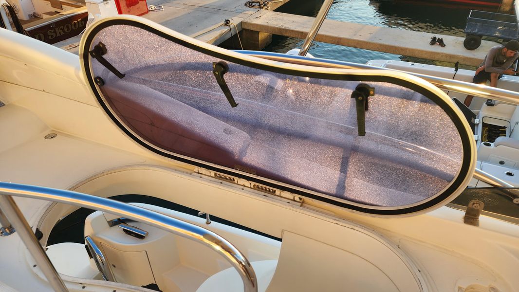 2004 Azimut 39