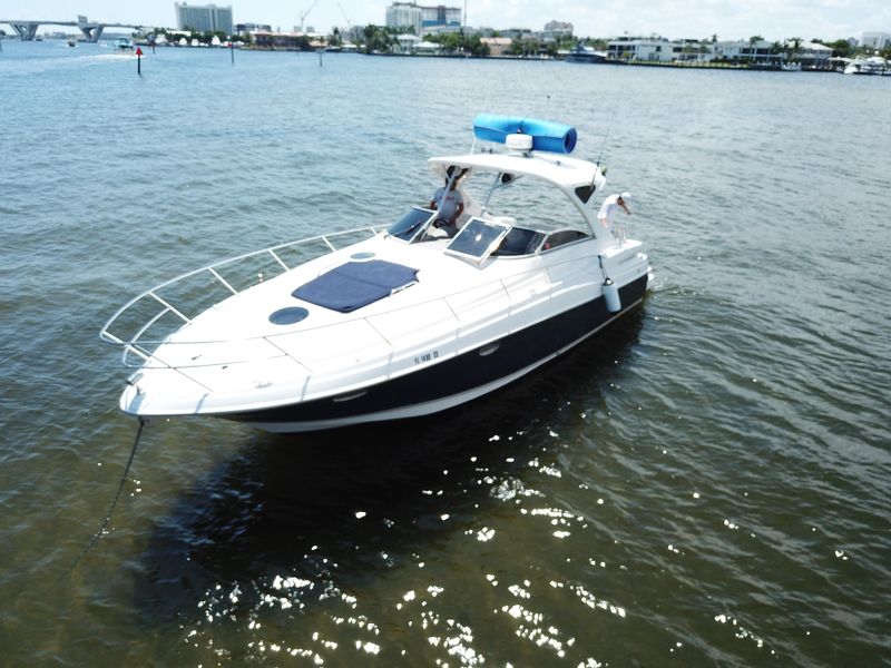 2008 Regal 3760 Sport Yacht