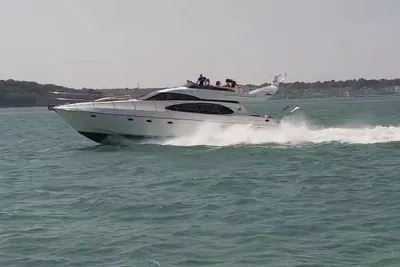 Azimut 58