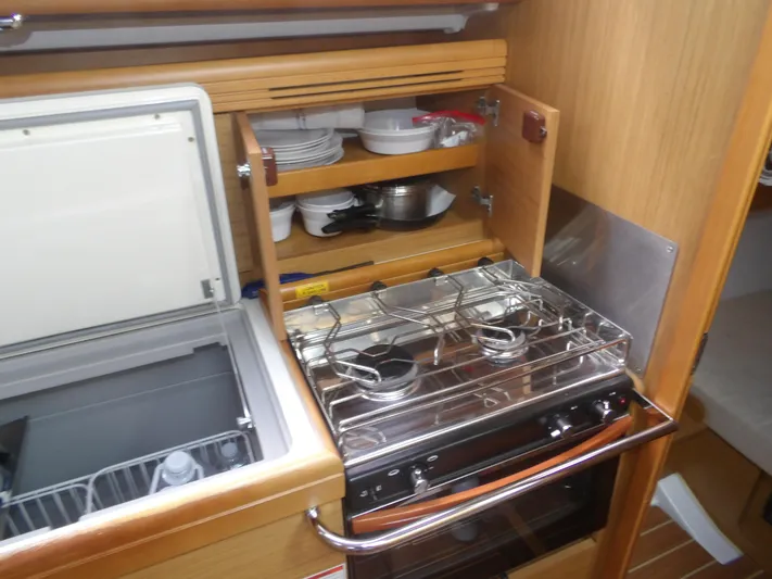 Magic Carpet Yacht Photos Pics 