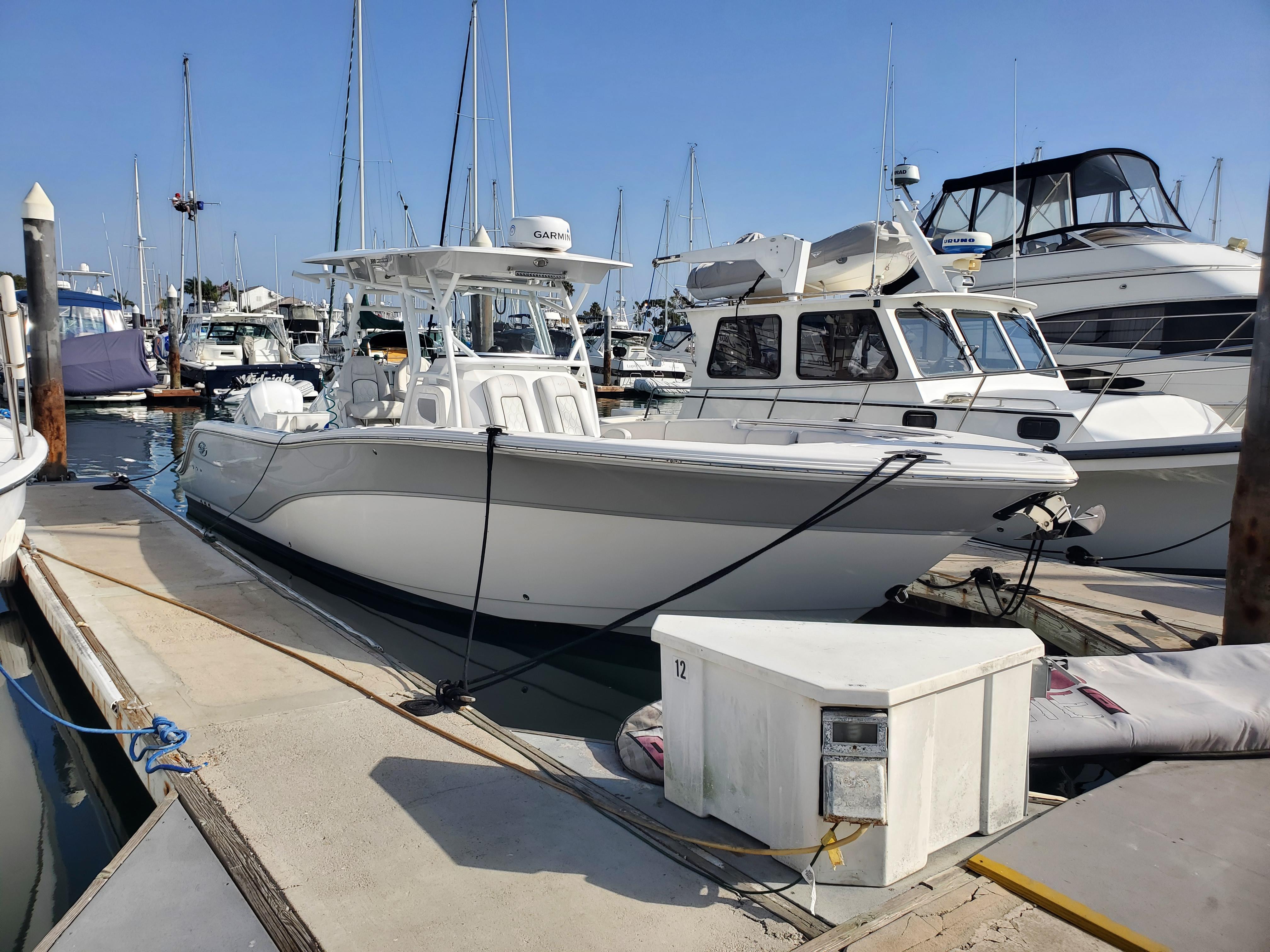 2021 Sea Fox 328 Commander