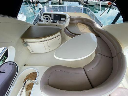 2004 Azimut 55 flybridge