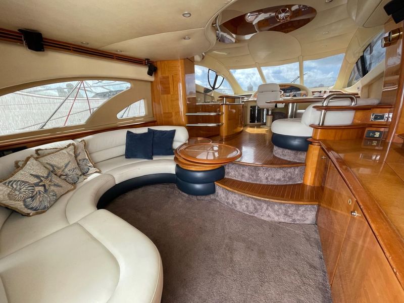 2004 Azimut 55 flybridge