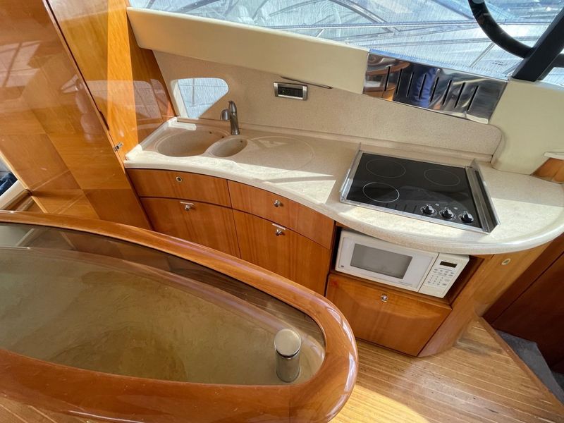 2004 Azimut 55 flybridge