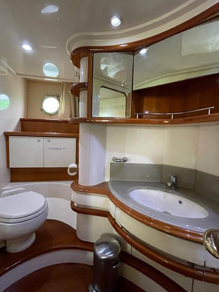 2004 Azimut 55 flybridge