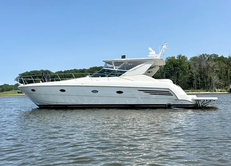 Invincible Summer Yacht Photos Pics Port