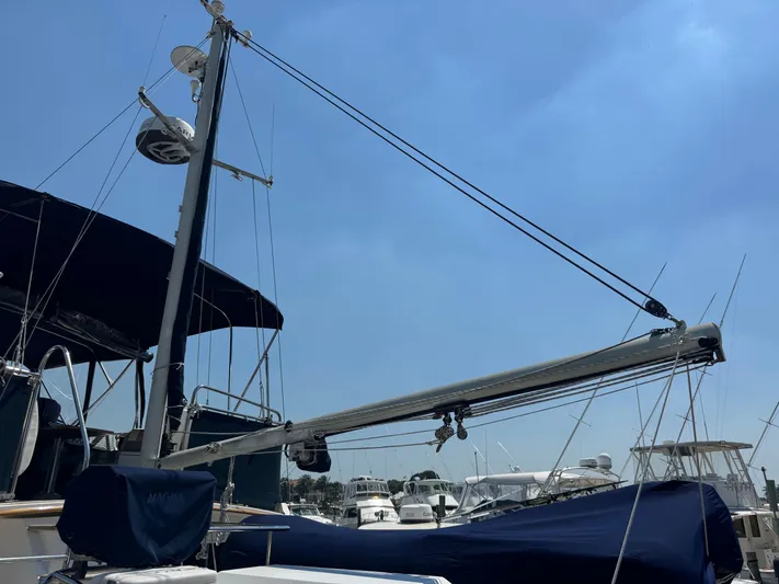 Hawk's Nest Yacht Photos Pics 