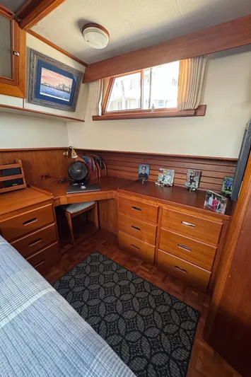 Hawk's Nest Yacht Photos Pics 