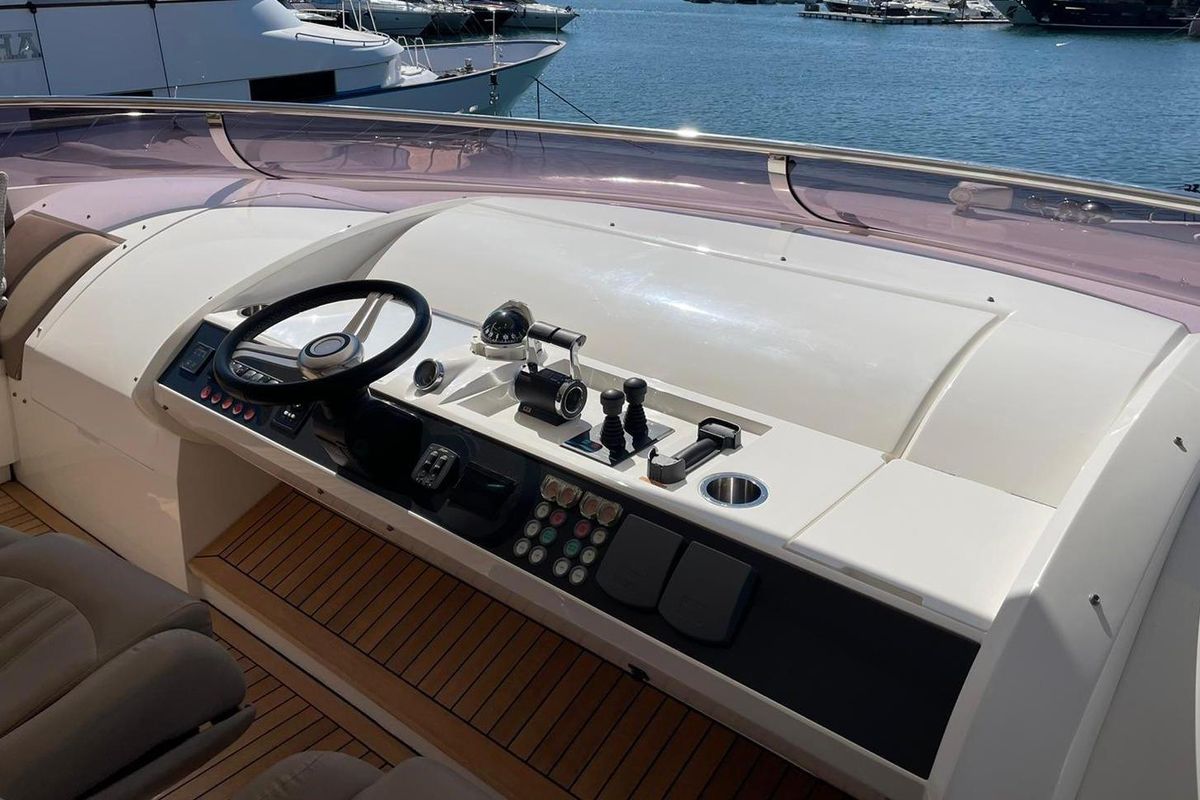 2013 Princess 98 