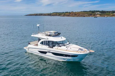 2023 Beneteau Antares 11 Fly