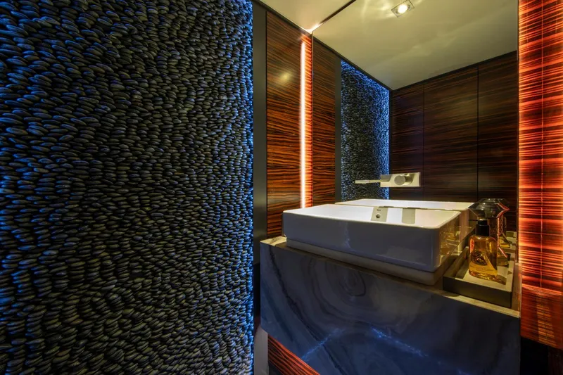 Inception Yacht Photos Pics 