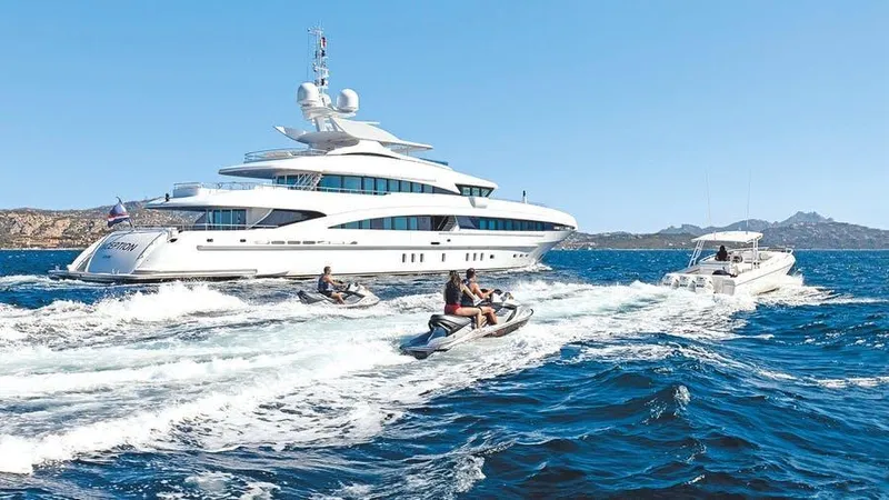 Inception Yacht Photos Pics 