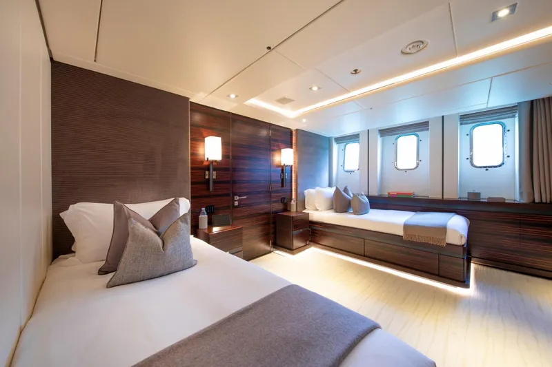 Inception Yacht Photos Pics 