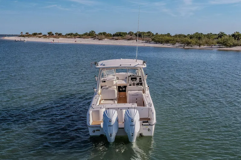 Fin & Tonic Yacht Photos Pics 
