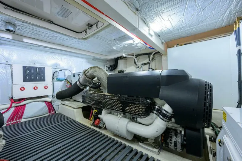 Jena Yacht Photos Pics 2019 Tiara Yachts 49 Coupe - Image 100