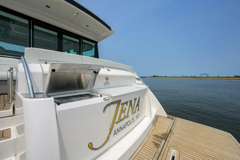 Jena Yacht Photos Pics 2019 Tiara Yachts 49 Coupe - Image 23