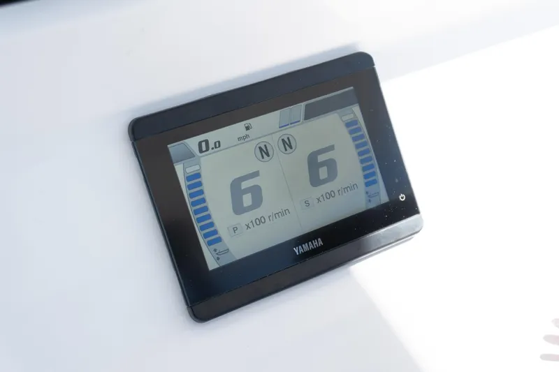  Yacht Photos Pics Yamaha display on 2025 Twin Vee 260 GFX2 CC boat, showing engine RPM and speed.