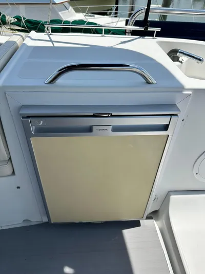 C'est Bon Yacht Photos Pics 