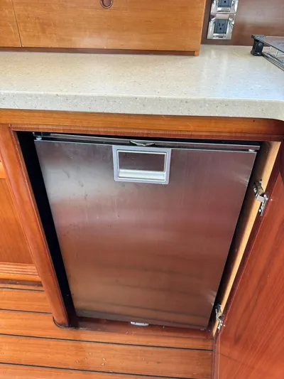 C'est Bon Yacht Photos Pics 