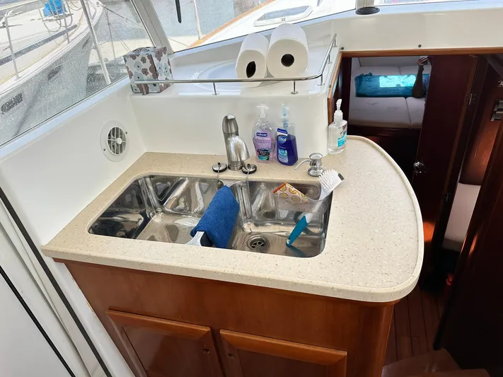 C'est Bon Yacht Photos Pics 