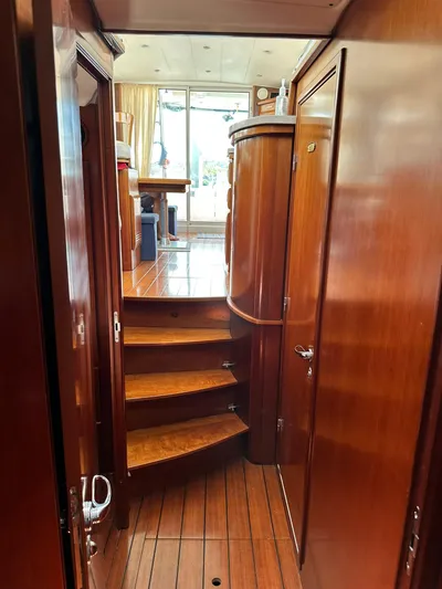 C'est Bon Yacht Photos Pics 