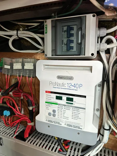 C'est Bon Yacht Photos Pics 