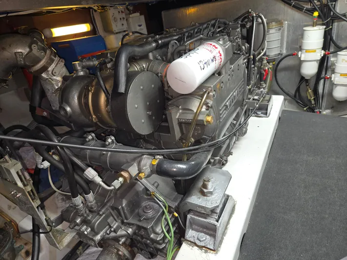 C'est Bon Yacht Photos Pics 