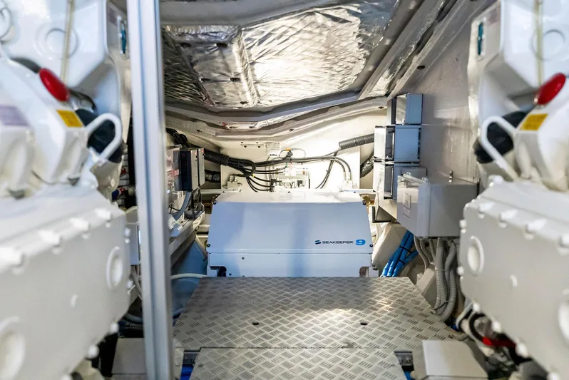 Knot Normal Yacht Photos Pics 