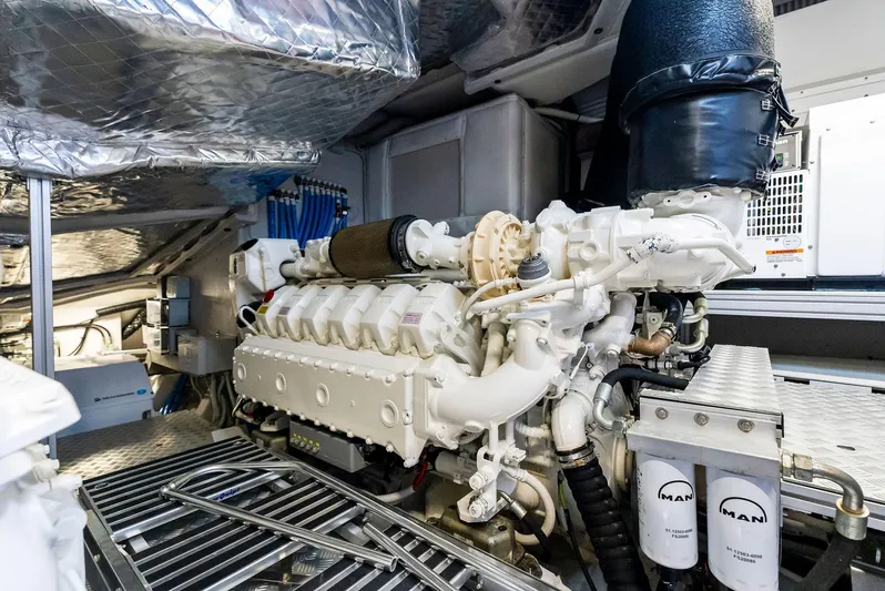 Knot Normal Yacht Photos Pics 