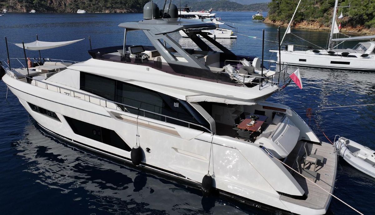 2018 Ferretti Yachts 66 