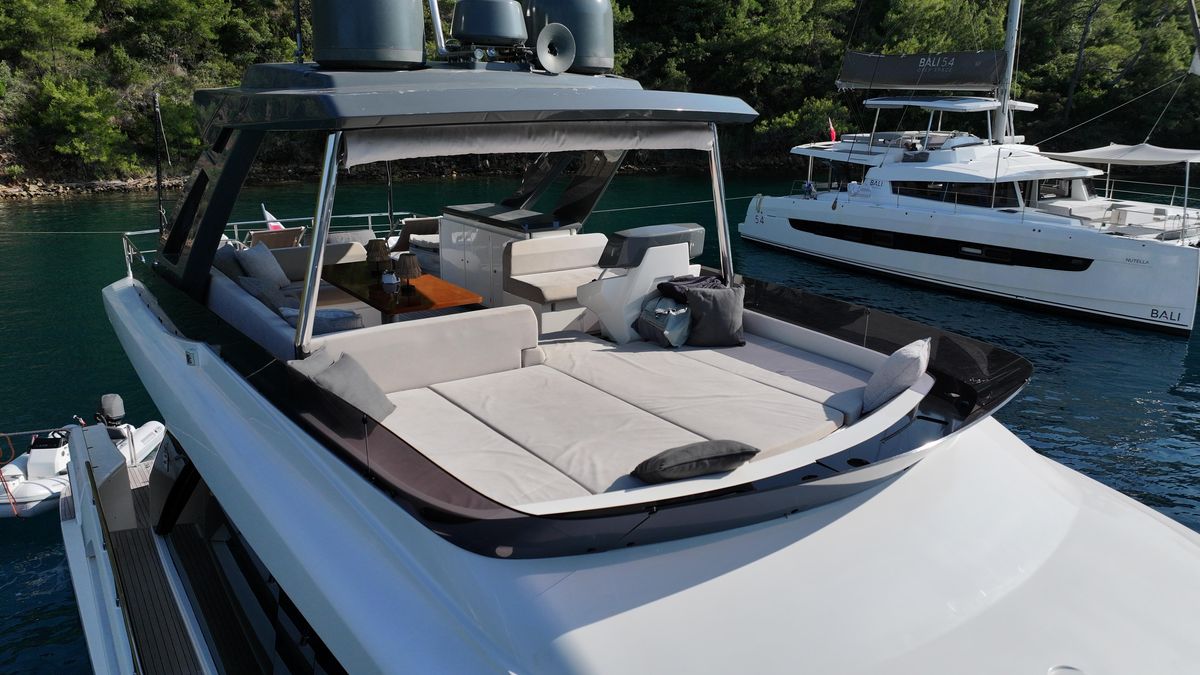 2018 Ferretti Yachts 66 