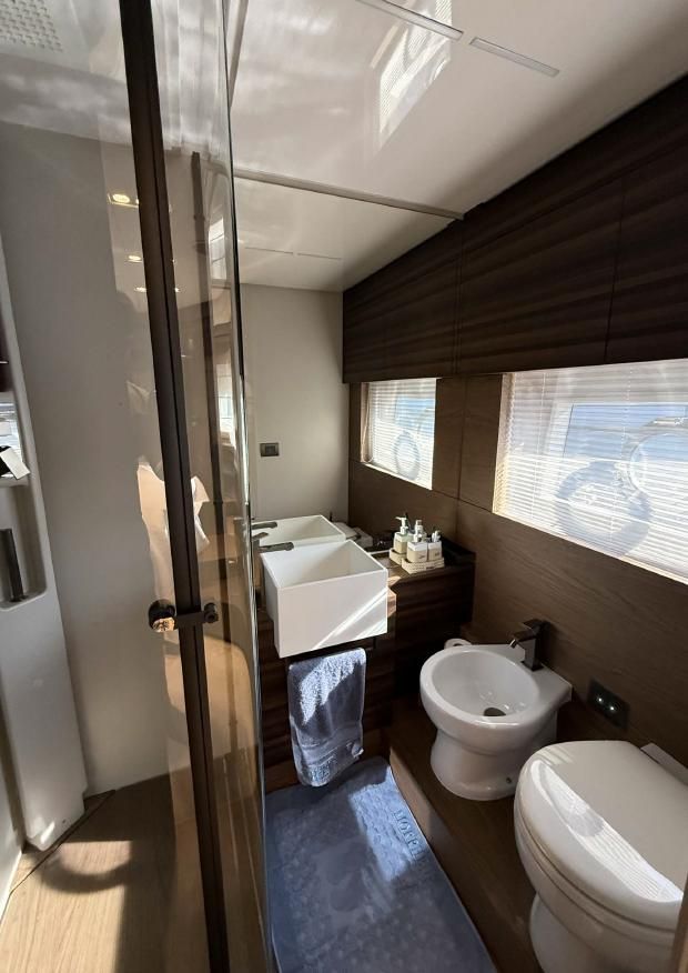 2018 Ferretti Yachts 66 