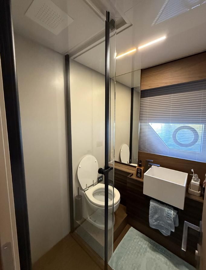 2018 Ferretti Yachts 66 