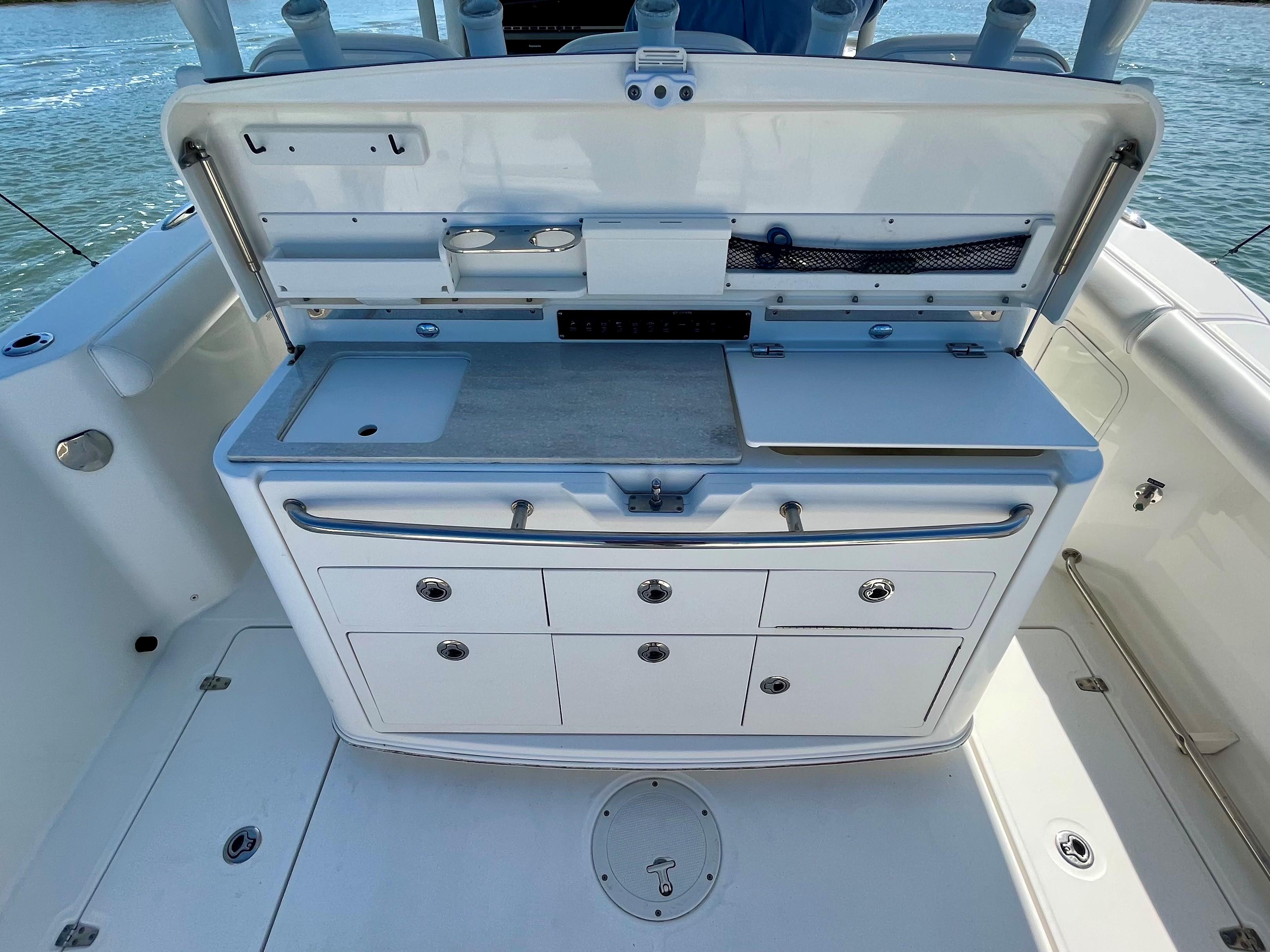 Boat Storage Boxes, Tackle Boxes, Coaming Boxes, Open & Enclosed