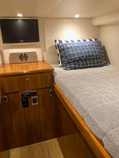 Fuzzy III Yacht Photos Pics 