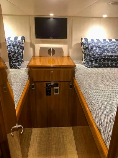 Fuzzy III Yacht Photos Pics 