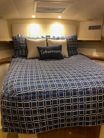 Fuzzy III Yacht Photos Pics 