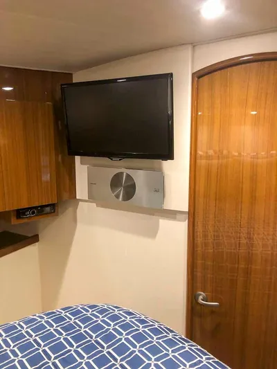 Fuzzy III Yacht Photos Pics 