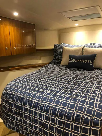 Fuzzy III Yacht Photos Pics 