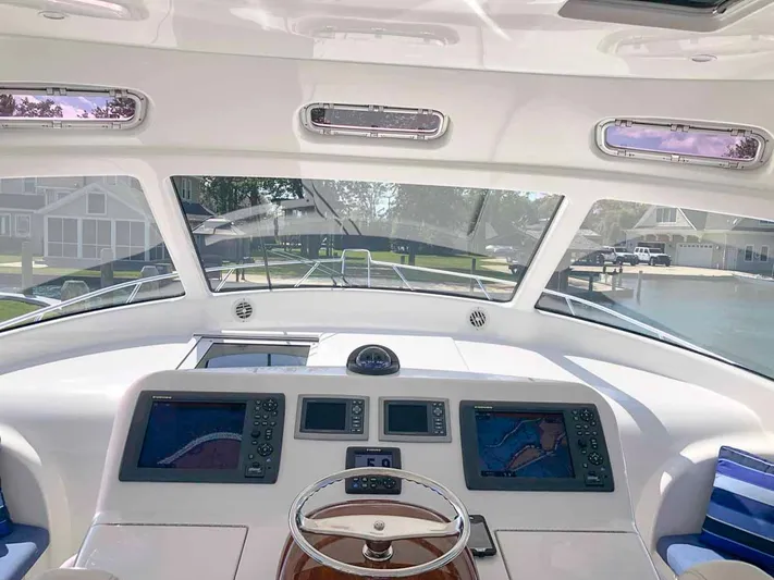 Fuzzy III Yacht Photos Pics 