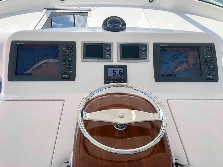 Fuzzy III Yacht Photos Pics 