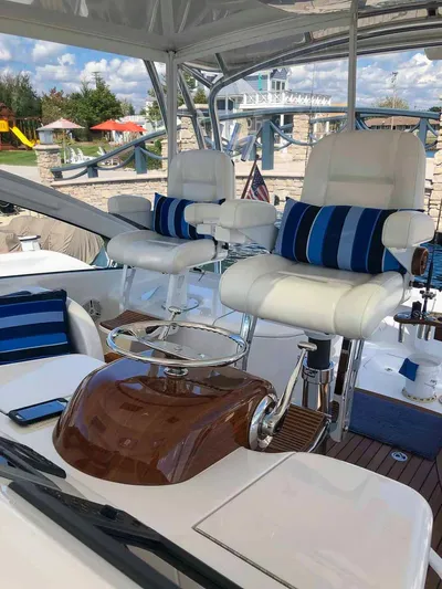 Fuzzy III Yacht Photos Pics 