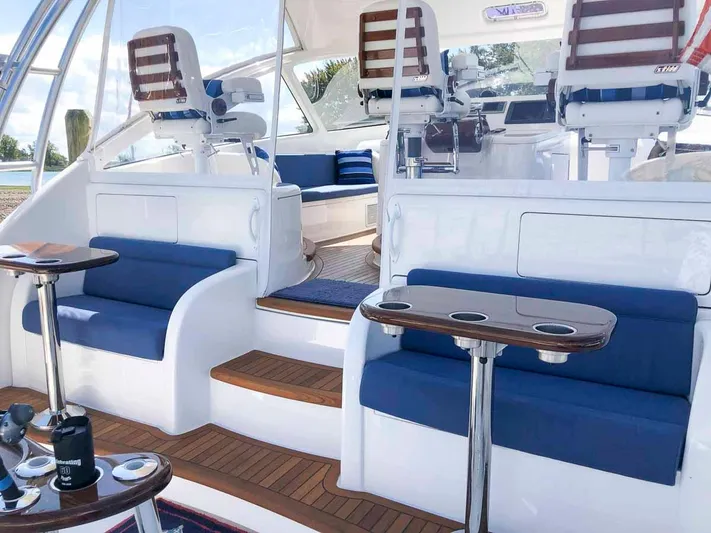 Fuzzy III Yacht Photos Pics 