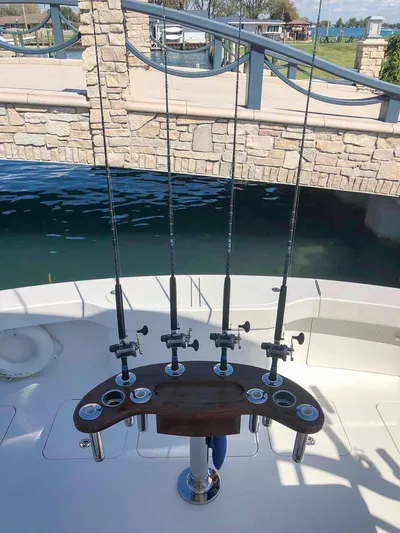 Fuzzy III Yacht Photos Pics 