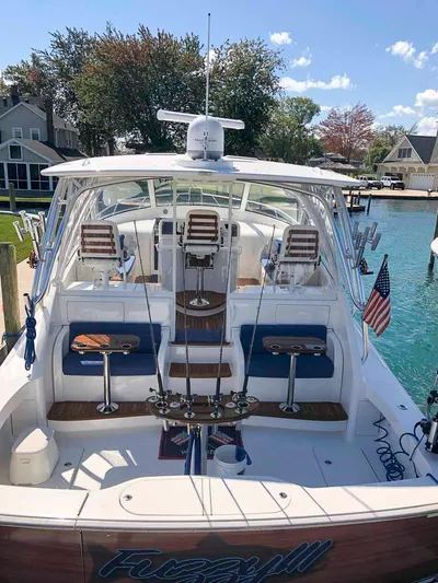 Fuzzy III Yacht Photos Pics 