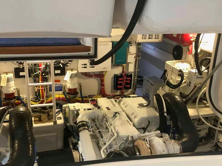 Fuzzy III Yacht Photos Pics 