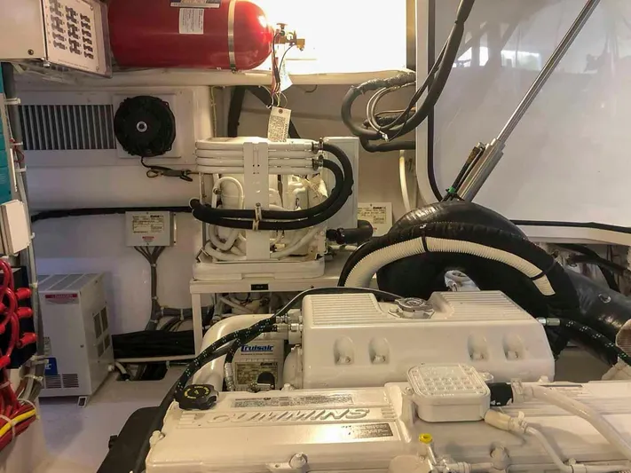 Fuzzy III Yacht Photos Pics 