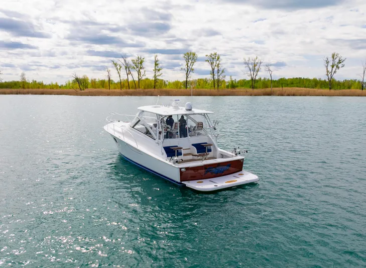 Fuzzy III Yacht Photos Pics 