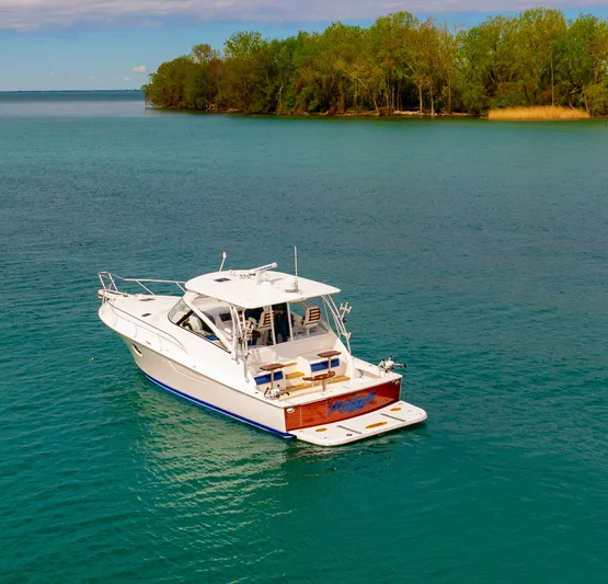 Fuzzy III Yacht Photos Pics 